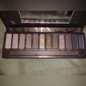 Urban Decay Naked Eyeshadow Palette